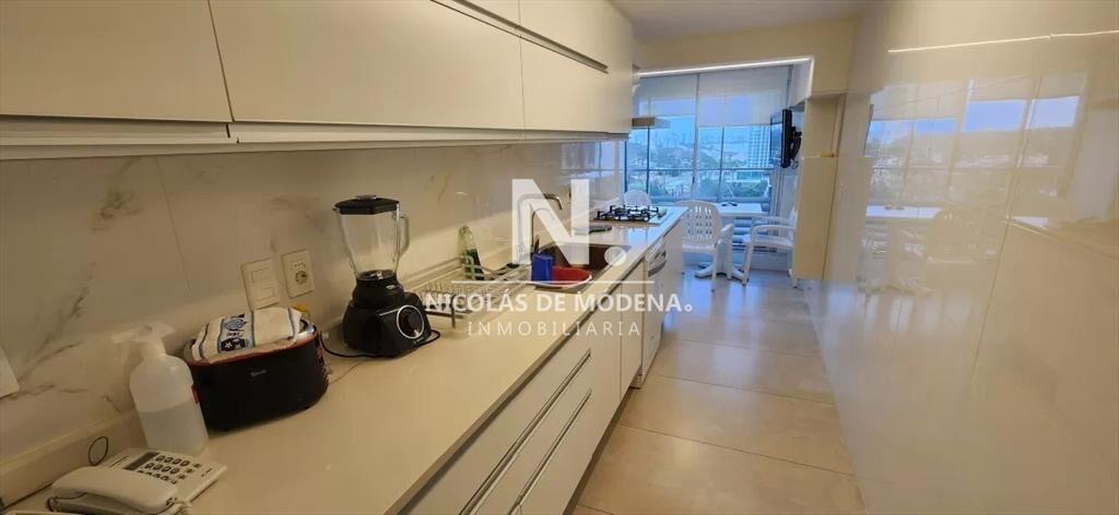 Diseño sofisticado y amplias vistas en Torre
