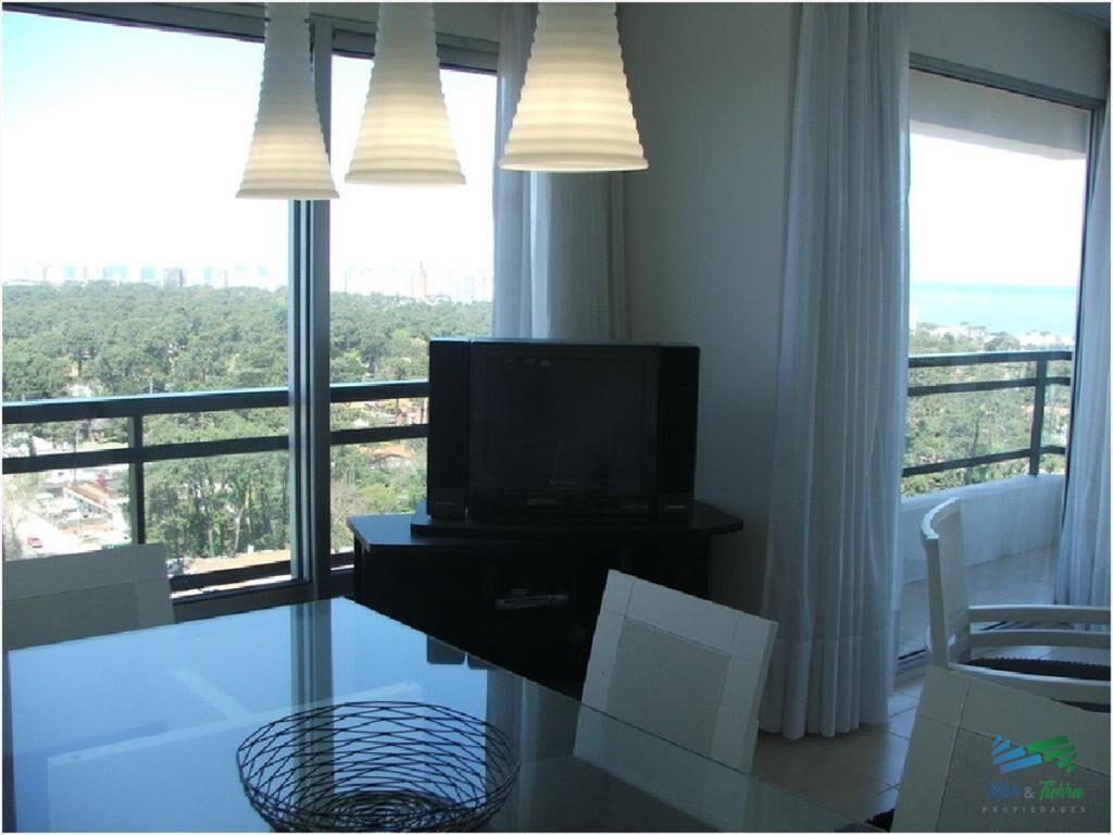 Apartamento en Roosevelt, 3 dormitorios *