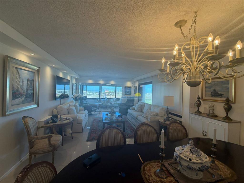 Apartamento en venta de 3 dormitorios en punta ,