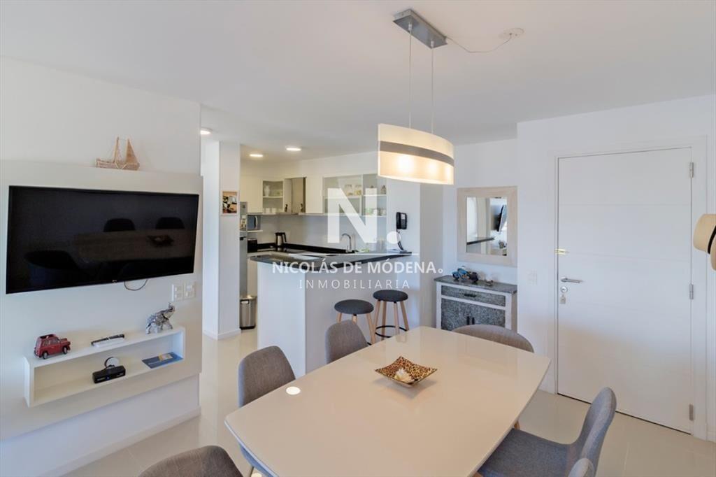 Hermoso Apartamento en torre Arenas del Mar 2