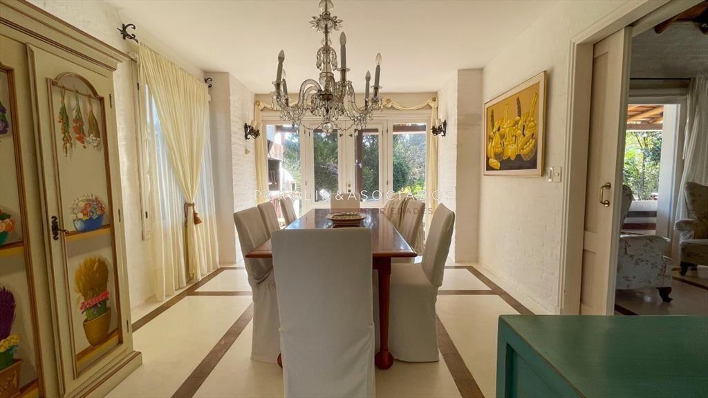 Casa en venta de 4 dormitorios en Montoya, Punta del Este.