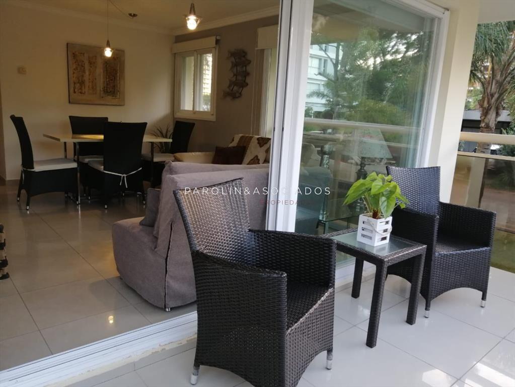 Apartamento en venta de 1 dormitorio, en edificio