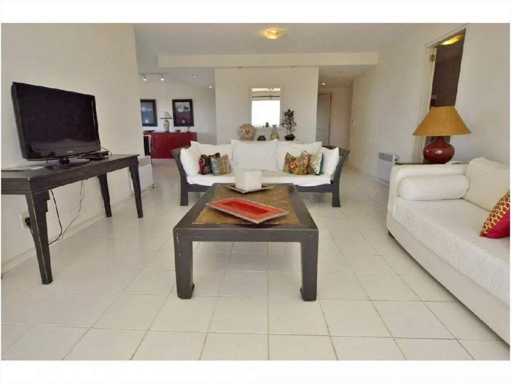 Apartamento en Mansa, 3 dormitorios *
