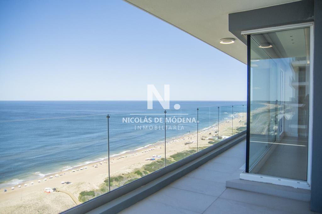 Le Parc III Punta Del Este,departamento de 4 en