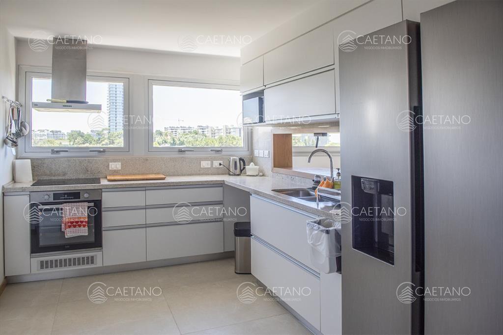 Apartamento en Punta del Este, Brava