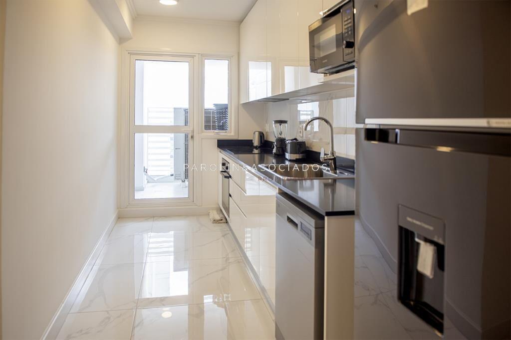 Apartamento en Mansa - Punta del Este en venta de 3 dormito