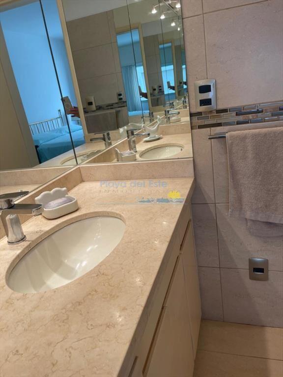 Apartamento de 4 dormitorios en edificio Fontaine