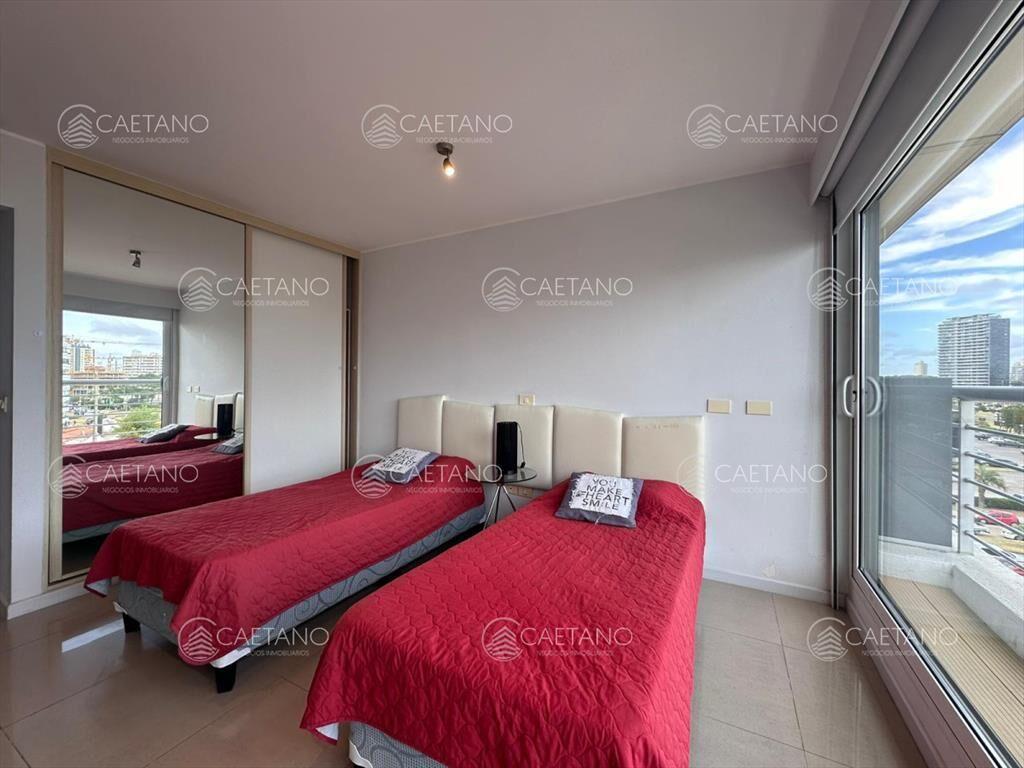 Apartamento en venta de 3 dormitorios en Punta