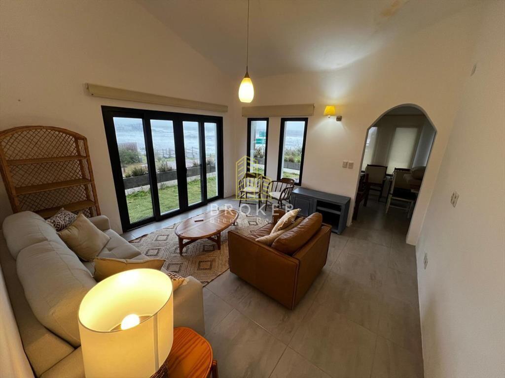 Alquiler de hermosa casa MUY bien ubicada en la