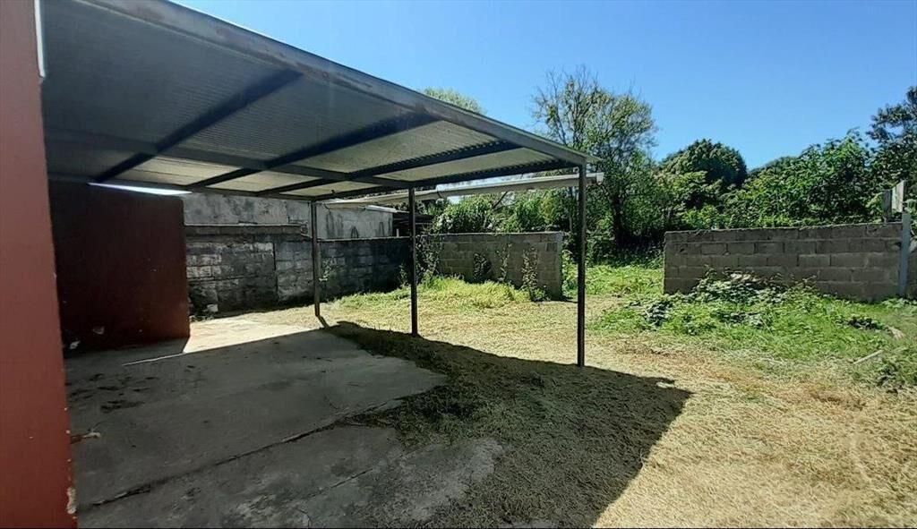 Venta de Casa Reciclada en Salto con Gran Terreno y Excelen