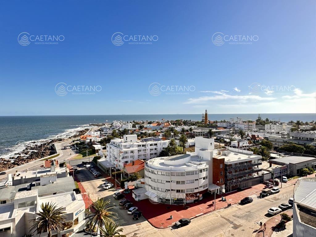 Piso alto en venta, con inmejorable vistas al mar