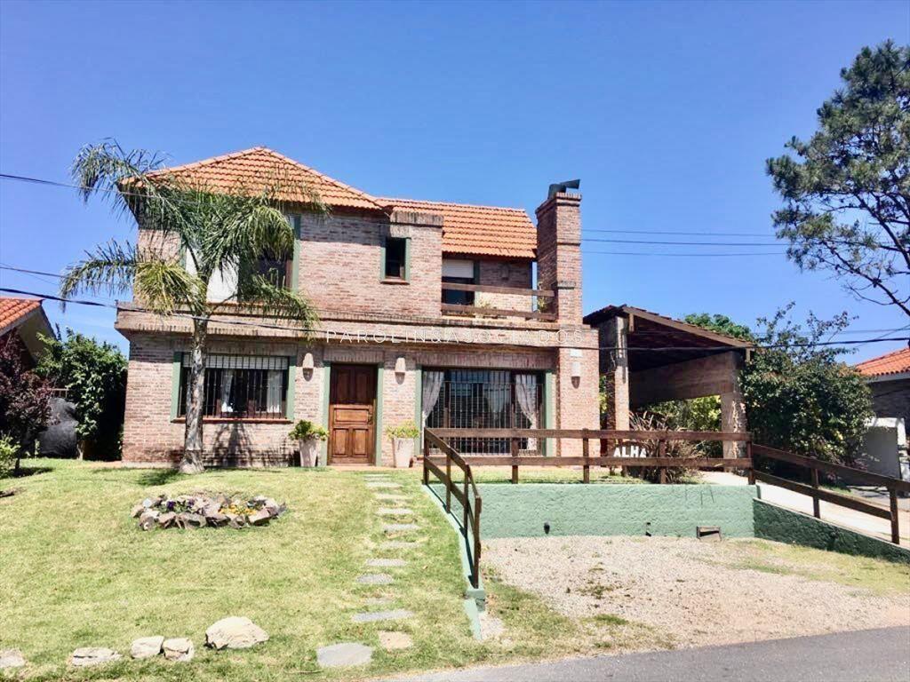 Hermosa casa en venta de 5 dormitorios en Mansa,