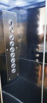 Venta de oficina contrafrente en edificio sobre Avenida ...