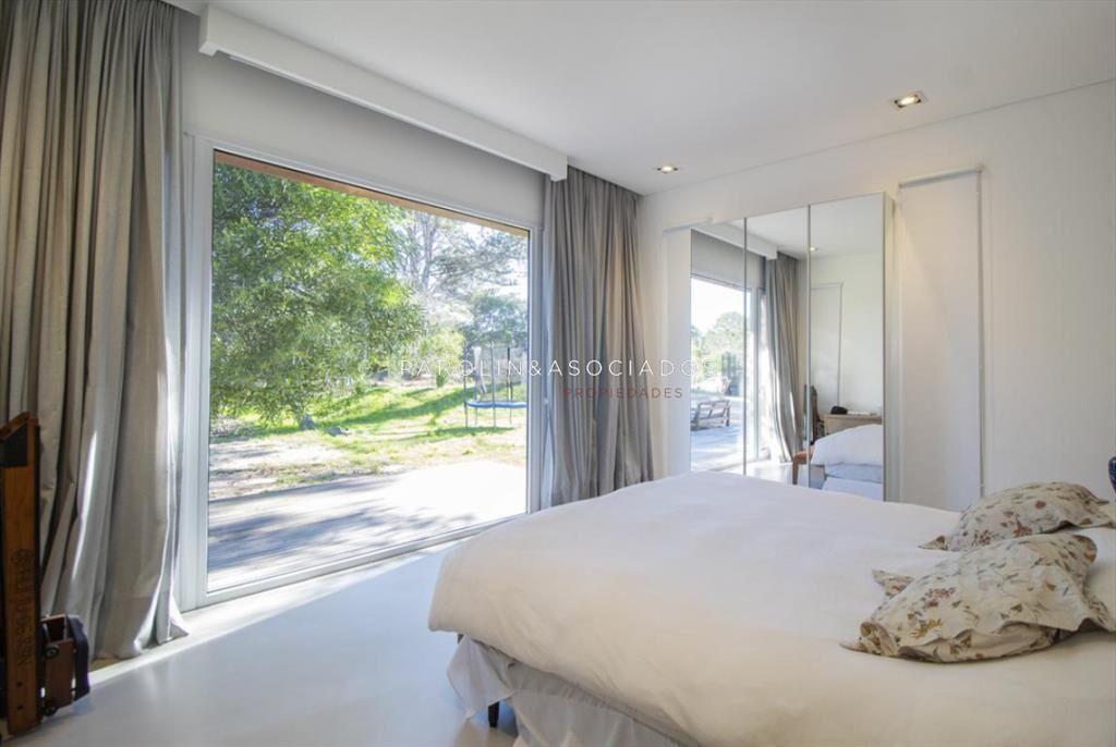 Casa en Venta de 3 Dormitorios en Laguna Escondida