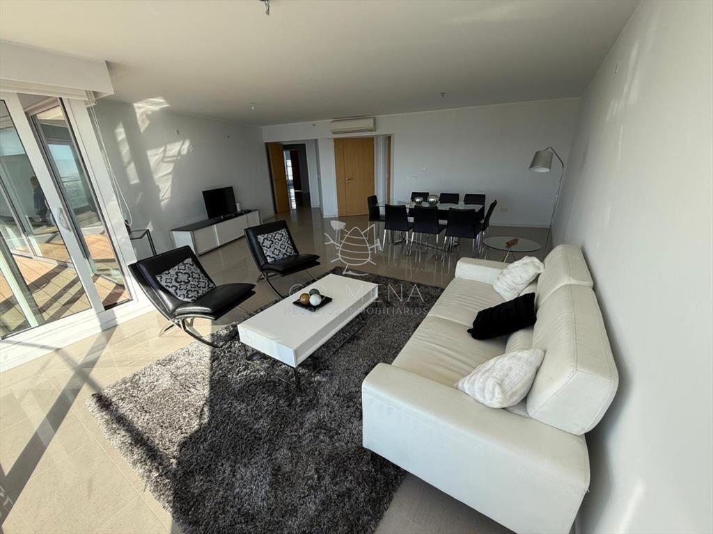 Alquiler de apartamento 4 ambientes - Peninsula, Punta del