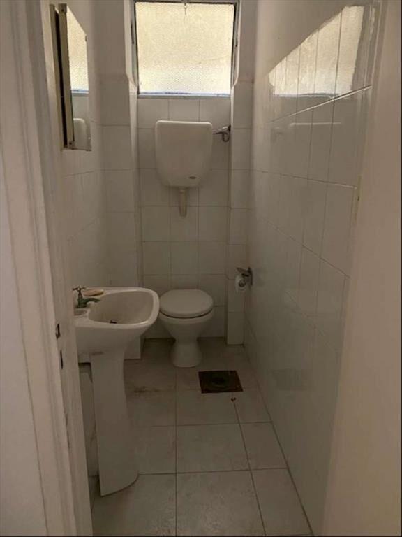 Ciudad vieja venta oficina 2 privados baño luminosa con ren
