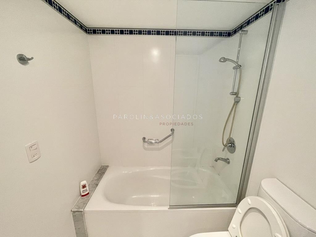 Apartamento en venta en Le Parc, Punta del Este.