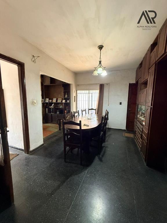 Casa en venta c/ cochera en Artigas