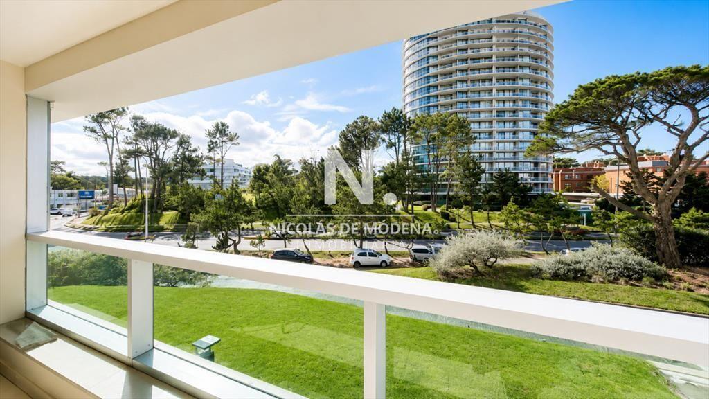Comodo Apartamento de 3 dormitorios en venta en Gala Vista