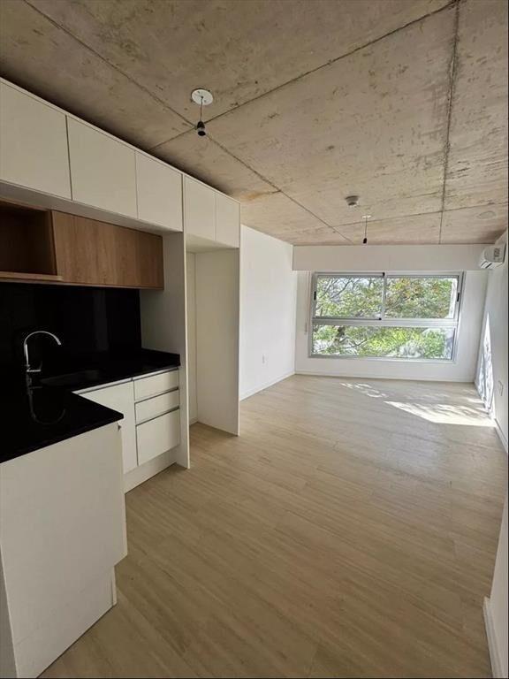 VENTA APARTAMENTO 1 DORM CON GGE -POCITOS NUEVO-