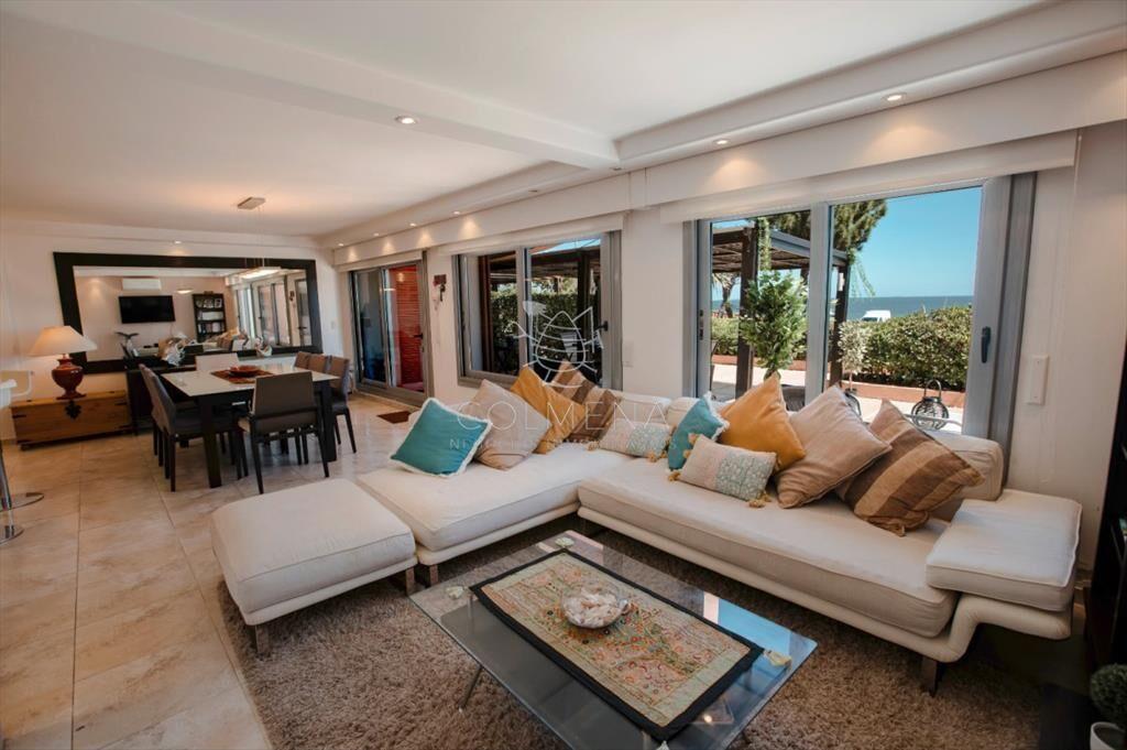 Apartamento en primera línea con vista y piscina