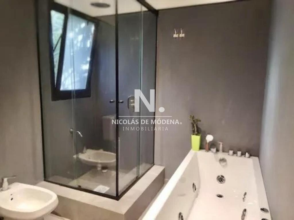 Venta Casa 3 Dormitorios 3 Baños - Zona Punta