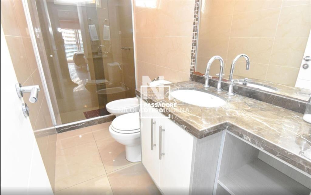 Vende apartamento de 3 dormitorios,en Mansa en