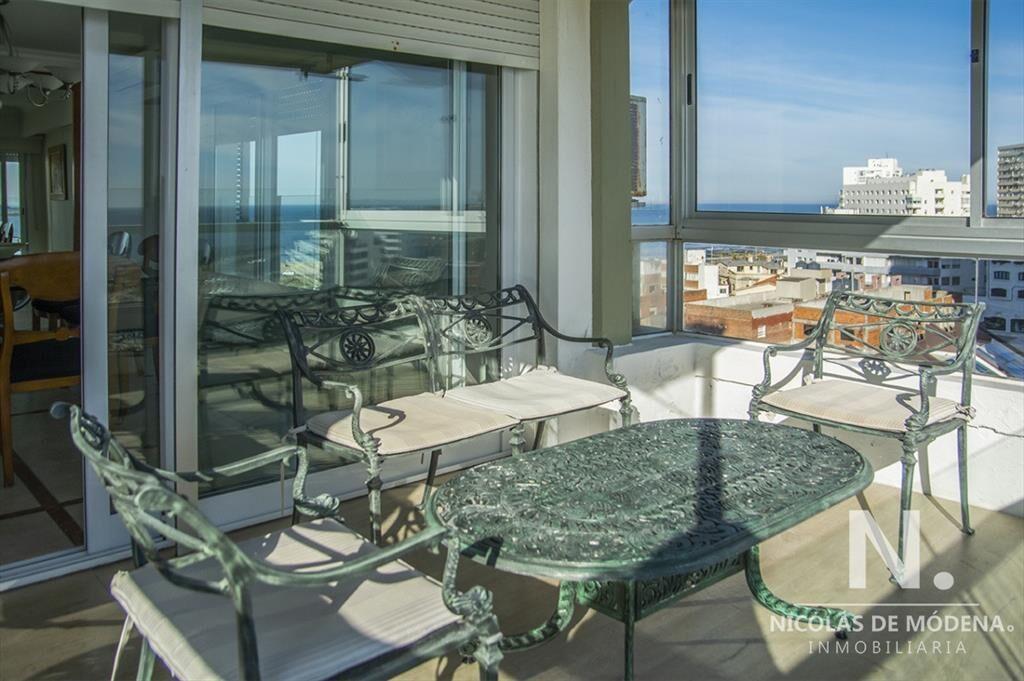 Torre frente al mar, departamento en venta, 3 suites. Punta