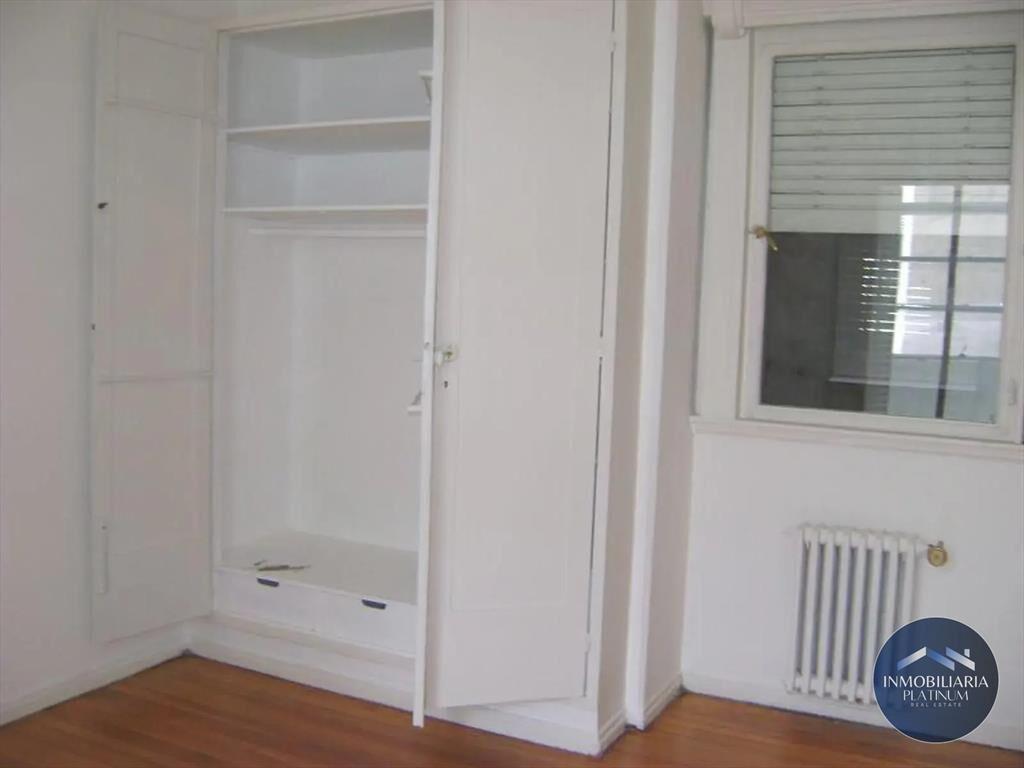 Apartamento en venta c/ cochera en Centro