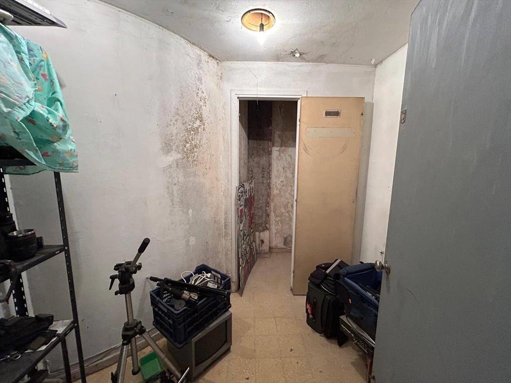 Alquiler de Local comercial o Casa en Calle Canelones con 18
