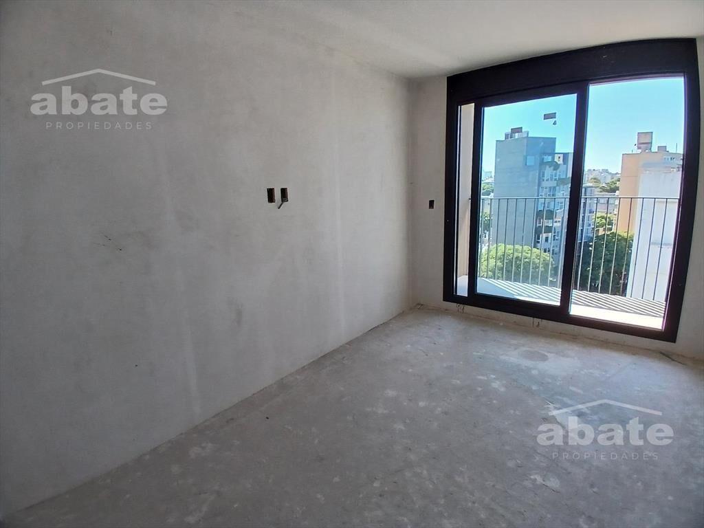 Venta apartamento 1 dormitorio en Parque Rodó al frente