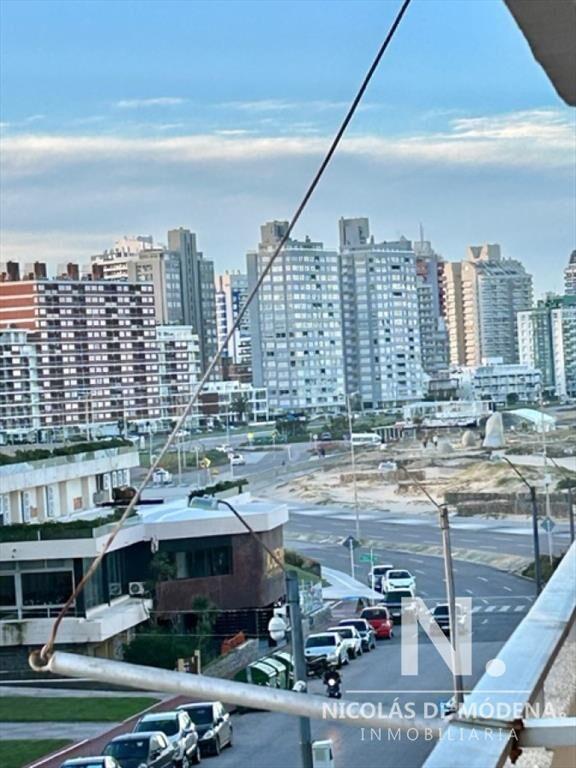 Muy lindo apartamento en Península, a 1 cuadra de la playa