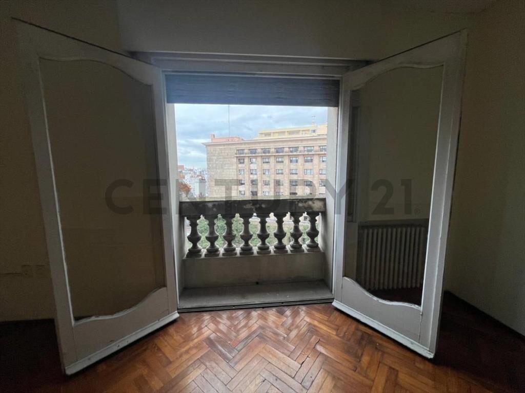 Centro 136m2 | 3 Dormitorios + Servicio | Estufa a Leña |...