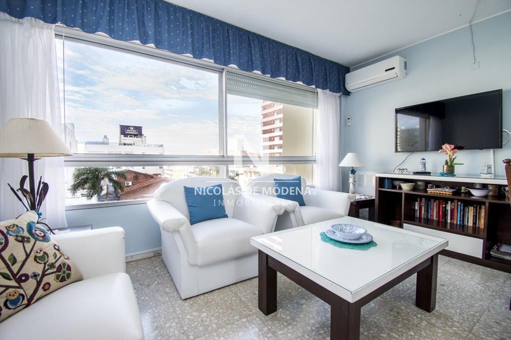 Apartamento en venta de 3 dormitorios en Punta Del Este
