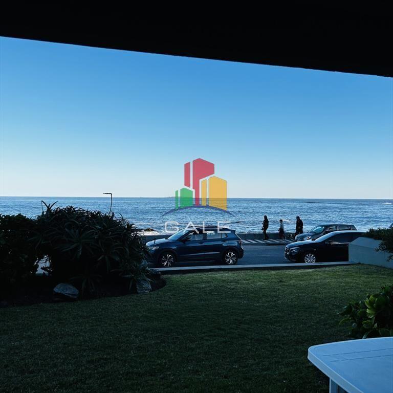 Apartamento frente al mar 4 dormitorios en - del