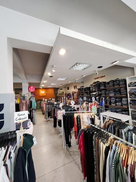 Alquiler local comercial calle principal de Pando