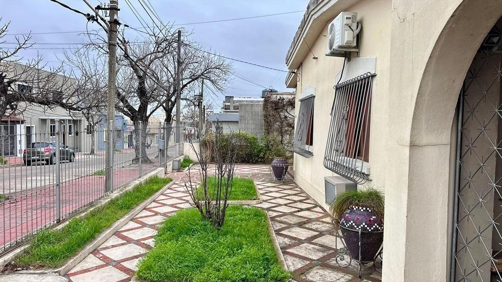GRAN CASA EN VENTA 5 DORMITORIOS