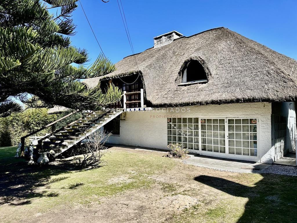 Casa en venta en Pinares, Punta del Este.