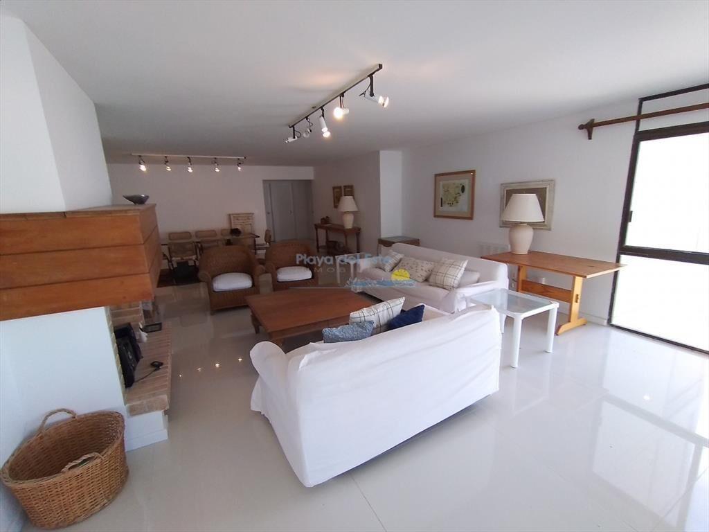 apartamento con vista a playa brava zona de