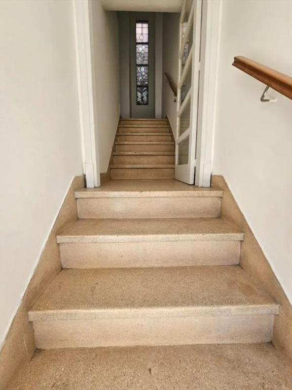 Venta apartamento de 3 dormitorios, 2 baños y patio con par