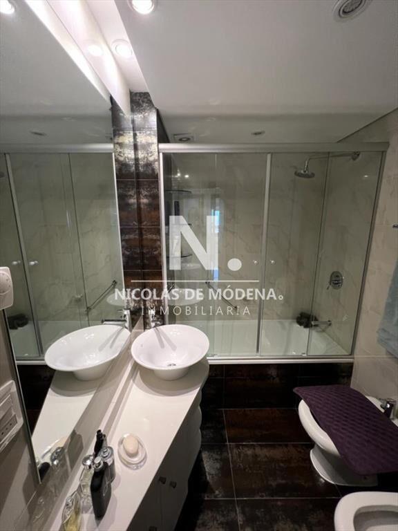 Vende apartamento con hermosa vista de 2 en Punta