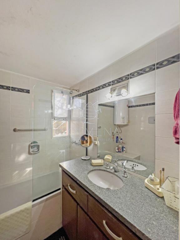 Apartamento en venta de tres dormitorios