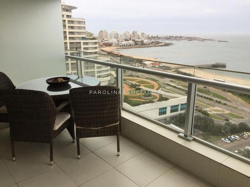 Apartamento en venta de 2 dormitorios en Season