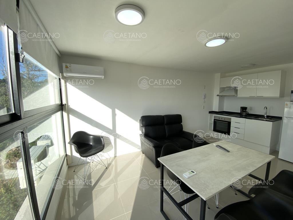 Alquiler de Apartamento 1 dormitorio en Av. Roosevelt, Mald
