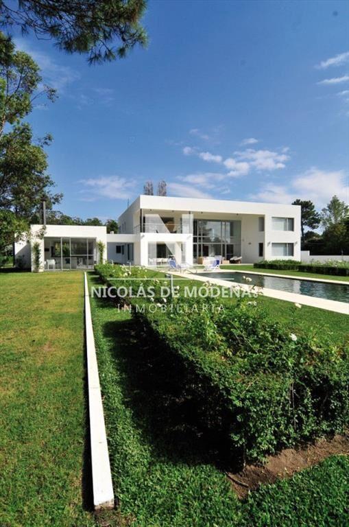 Venta de casa Minimalista en Parque del Golf, del