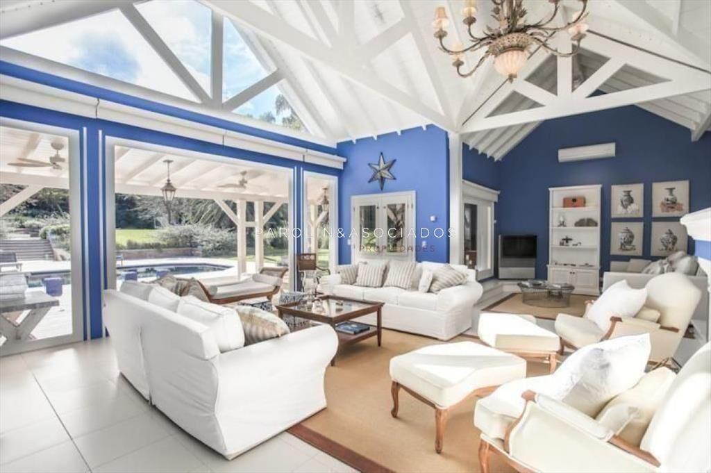 Casa en venta de 4 dormitorios en Beverly Hills,