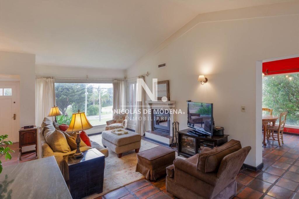 Casa de 4 dormitorios Alquiler en Punta del Este