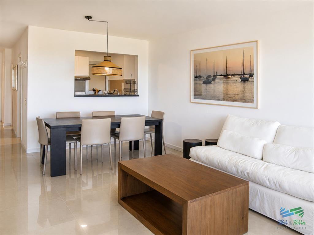 En venta Apartamento de 3 Dormitorios en Primera Linea Play