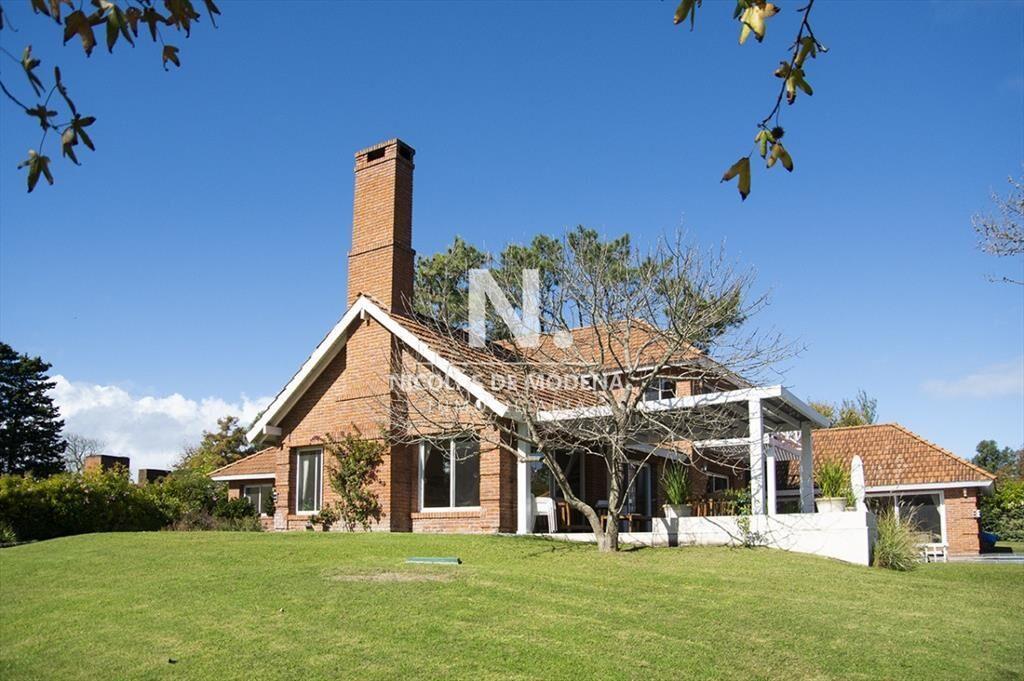 Espectacular Mansion en zona Golf, proxima al y a