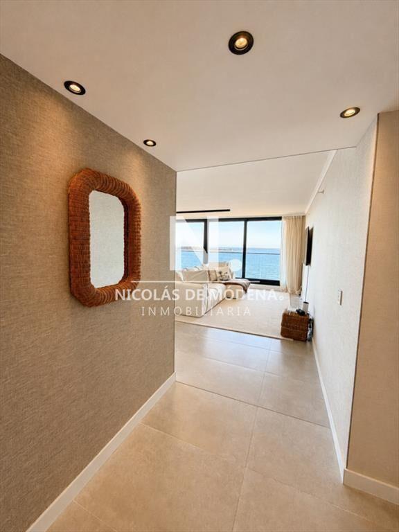Departamento exclusivo en venta, primera linea de